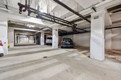 375 Erie St, Chicago IL 60654-5710 exterior