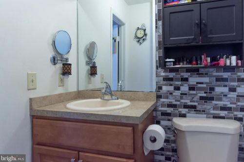 8 Bayleaf Dr, Lumberton Township NJ 08048-4228 exterior