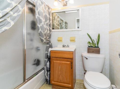 1640 Fowler Ave, Bronx NY 10462-3406 exterior