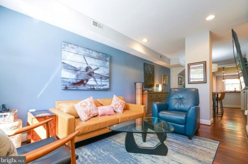 728 Maryland Ave, Washington DC  20002-5234 exterior