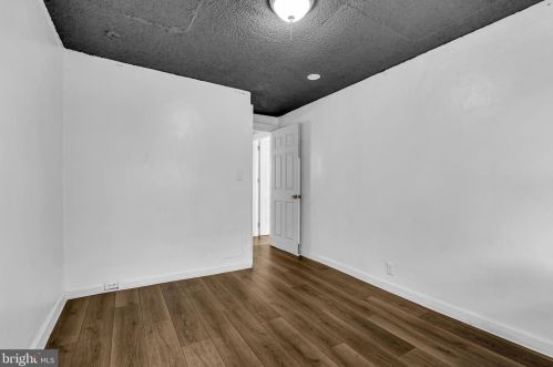 1003 Ironside Rd, Camden NJ 08104-2844 exterior