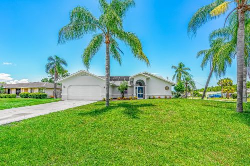 1021 Walters Ter, Fort Pierce, FL 34983-3981