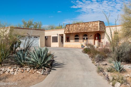 3030 Calle Gardenias, Tucson AZ  85745-1631 exterior