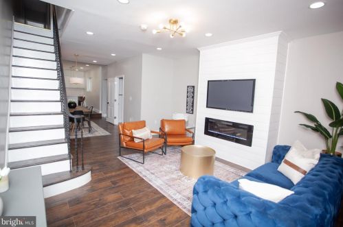 2022 21 St, Philadelphia PA 19145-2722 exterior