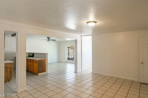 2928 53rd Ave, Phoenix, AZ 85031-3911