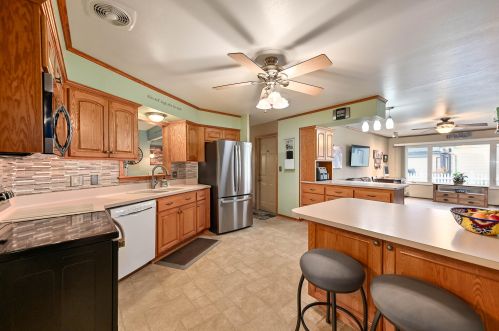 5236 24 St, Milwaukee WI 53204-2505 exterior