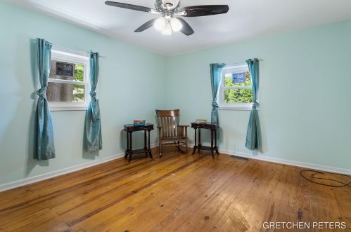 527 Academy St, Allegan MI 49010-1455 exterior