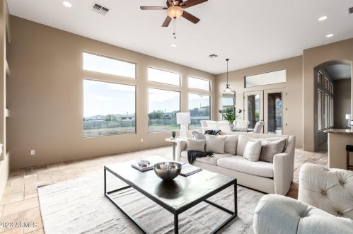 44822 3 St, Phoenix AZ 85087-8639 exterior