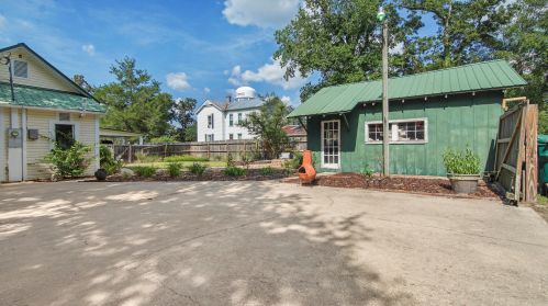 98 Live Oak Ave, Defuniak Springs FL  32435-2383 exterior