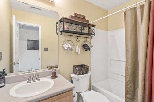 2533 Mdw Brooke Ct, Lithonia GA 30058-3844 exterior