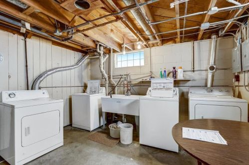 2529 70, Milwaukee WI 53223-2114 exterior