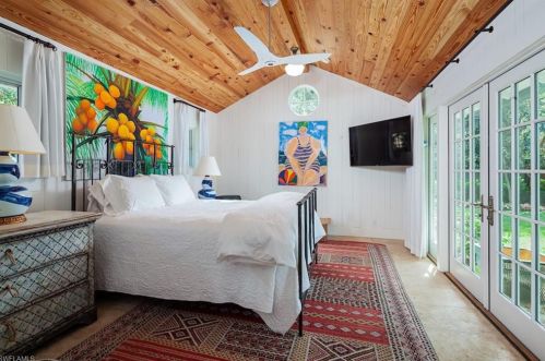 1 10 Ave, Naples FL 34120-5119 exterior