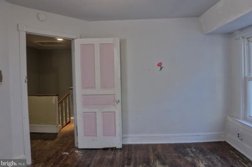 4830 Cedar Ave, Philadelphia PA 19143-2034 exterior