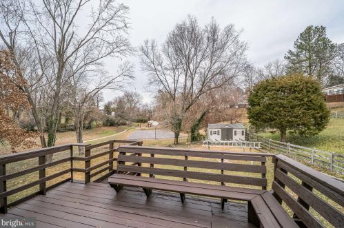 4110 Duvawn St, Alexandria VA 22310-2022 exterior