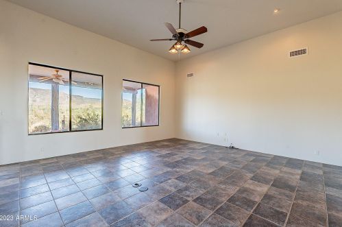 48909 3rd Ave, Phoenix AZ 85027-4700 exterior