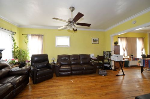 5040 Avers Ave, Chicago IL 60625-6012 exterior