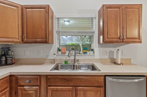 1808 Fears Ave, Fort Pierce FL  34953-4526 exterior