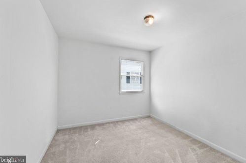 5307 Gln Grn Ct, Alexandria VA 22315-4230 exterior