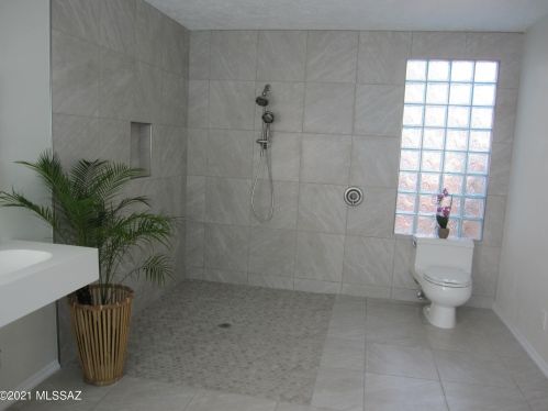 735 Abrego Dr, Green Valley AZ 85614-3637 exterior