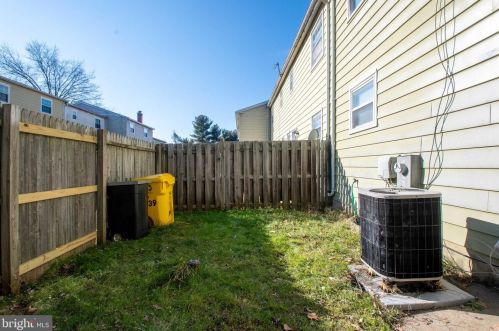 439 Ingram Ct, Glen Burnie MD 21061-6126 exterior