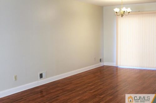 3004 Stonehedge Rd, Edison NJ  08820-4409 exterior