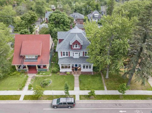 2128 4 St, Duluth MN 55805-1873 exterior