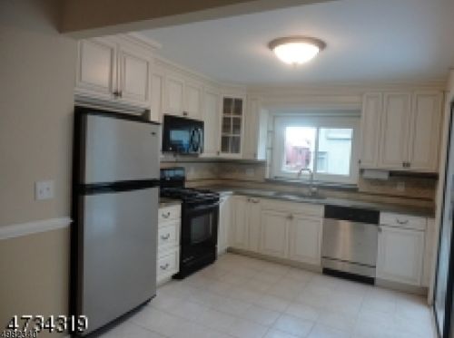 25 Trafalgar Ct, Hackettstown NJ  07840-4241 exterior