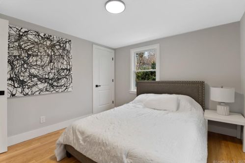 174 Spring St, Windsor Locks CT  06096-1732 exterior