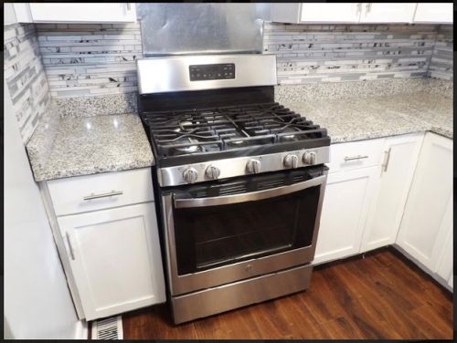 9845 Cottage Grove Ave, Chicago IL exterior