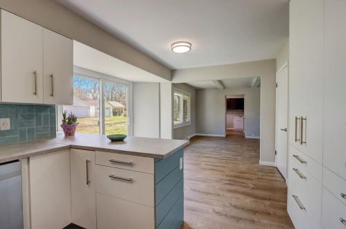 4870 82, Milwaukee WI 53220-4219 exterior