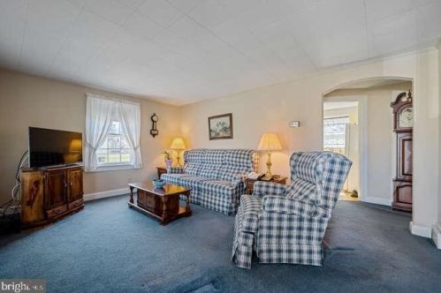 140 Acres Dr, Trenton NJ 08690-3914 exterior