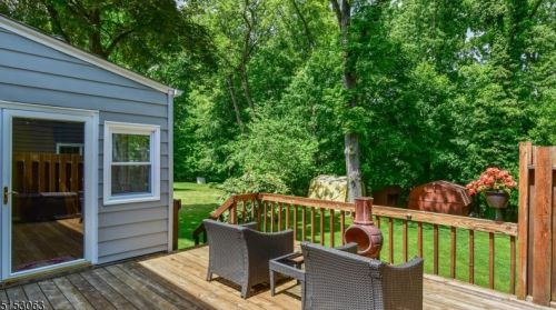 128 Mohawk Dr, Cranford NJ 07016-3364 exterior