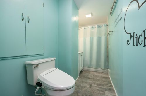 5513 Comstock Ave, Kalamazoo MI 49048-3405 exterior