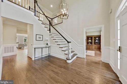 10028 Avenel Farm Dr, Rockville MD  20854-5412 exterior