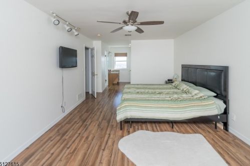 24 Brownstone Ter, Paterson NJ  07506-3447 exterior