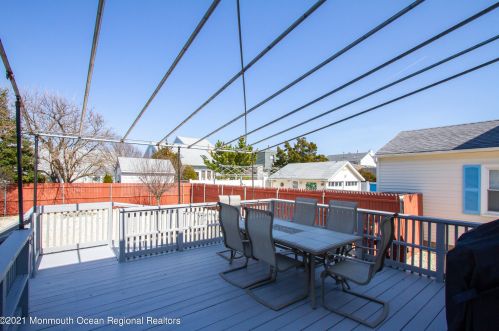 23 New York Ave, Lavallette NJ 08735-2537 exterior