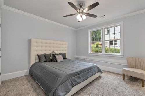 2132 Innsfail Dr, Lithonia GA  30078-2059 exterior