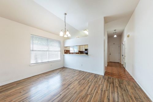 4719 Castleman Dr, Austin TX 78725-1720 exterior