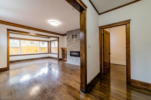 7225 Bennett Ave, Chicago IL  60649-2905 exterior