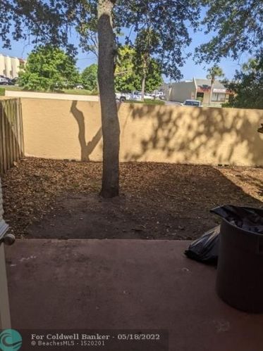 2017 Oleander Blvd, Fort Pierce FL  34950-5351 exterior