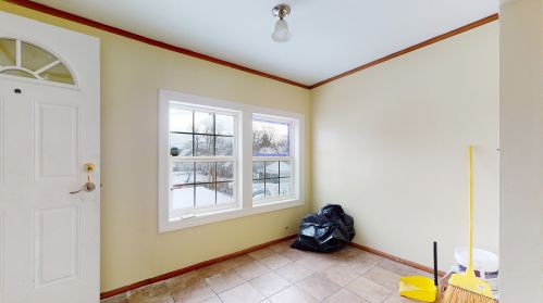 707 Mcalister Ave, Waukegan IL 60085-7452 exterior