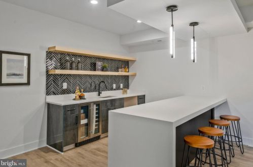 1520 Brookhaven Dr, Mc Lean VA  22101-4127 exterior