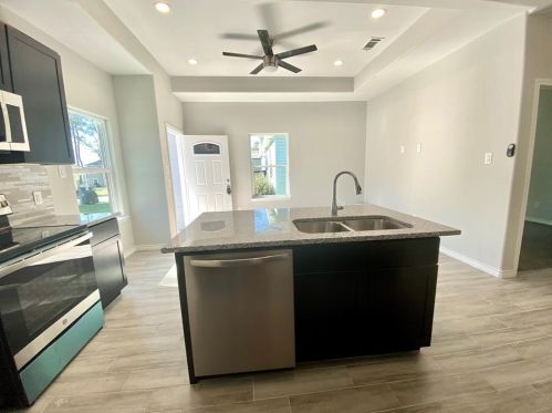 16621 Hammon, Montgomery TX  77316-6717 exterior