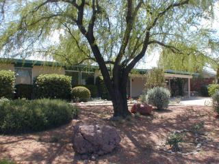 6840 4th St, Tucson, AZ 85710-2218