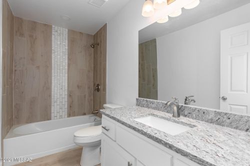 733 Louisiana St, Tucson AZ  85706-1239 exterior