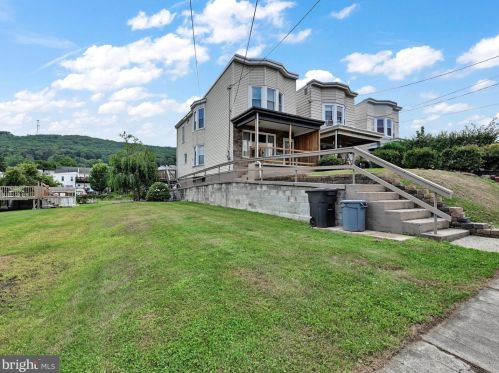 1755 End Ave, Primrose, PA 17901-2126