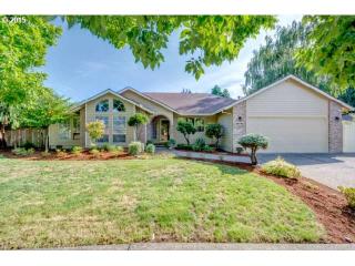 16446 Russell St, Portland, OR 97230-5547