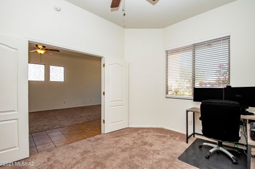 7972 Hawk Eagle Ct, Tucson AZ  85757-1643 exterior