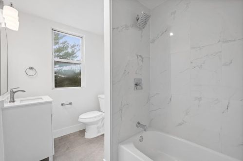 135 Bascom Ave, Pittsburgh PA  15214-1505 exterior