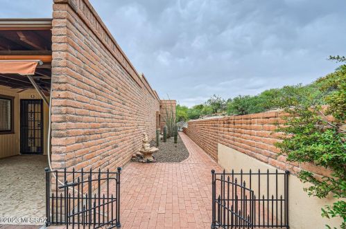 1972 Misty Hollow Ln, Tucson AZ  85704-0953 exterior